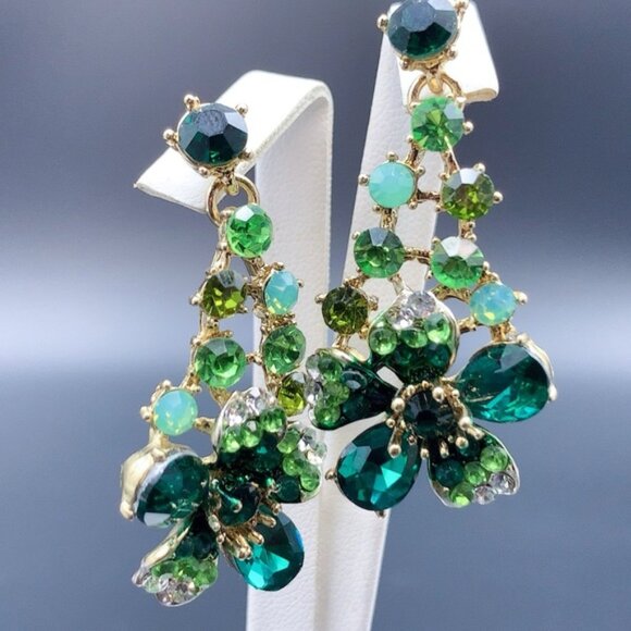 Vintage Green Crystal Floral Dangling Earrings - Picture 4 of 7